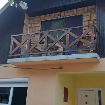 Apartment Studio Perucac *