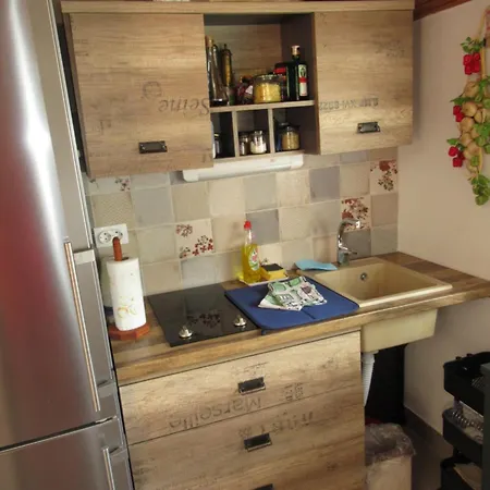 Studio Perucac Apartment *